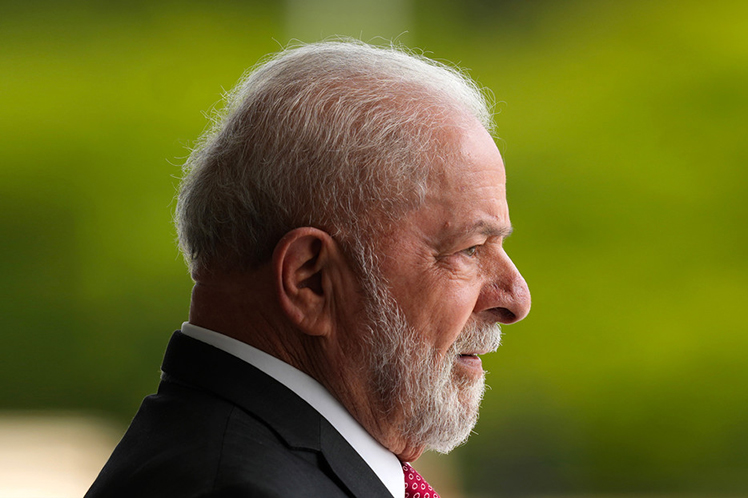 Lula refuerza diálogo con militares ante fecha de golpe en Brasil