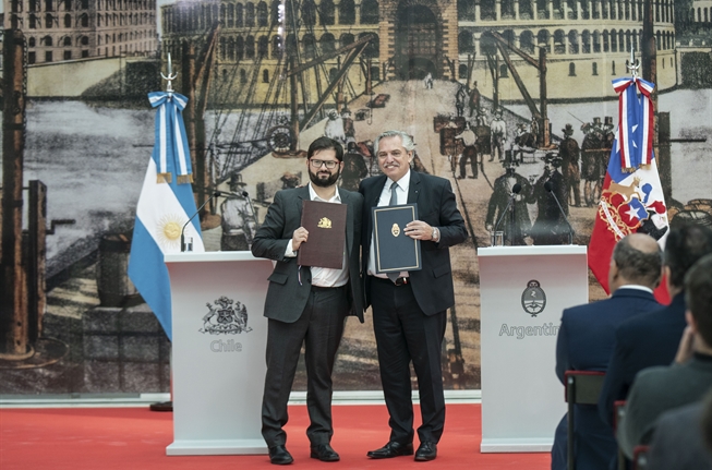 Presidentes de Argentina y Chile encabezan actos por Batalla de Maipú