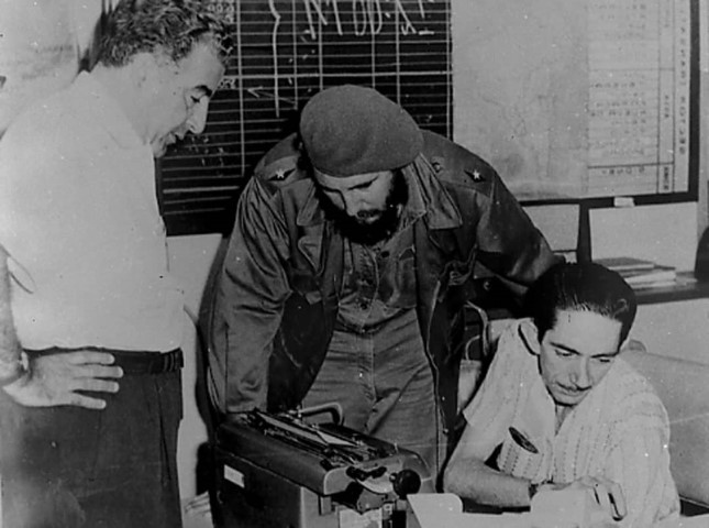 Fidel Castro, Prensa Latina y la información