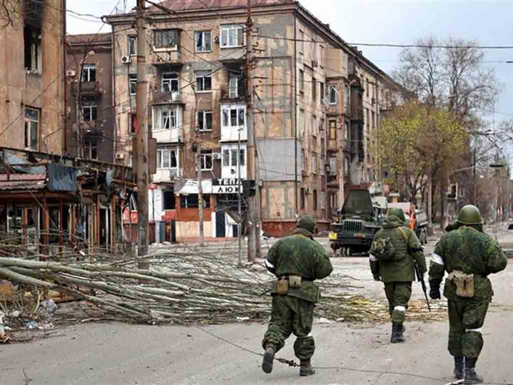 Tropas rusas ocupan tres bloques residenciales en Artiomovsk