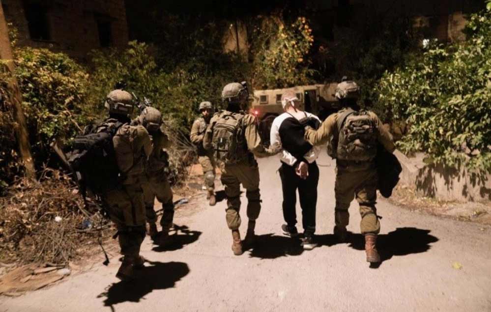 Fuerzas israelíes detienen al menos 25 palestinos en nuevas redadas