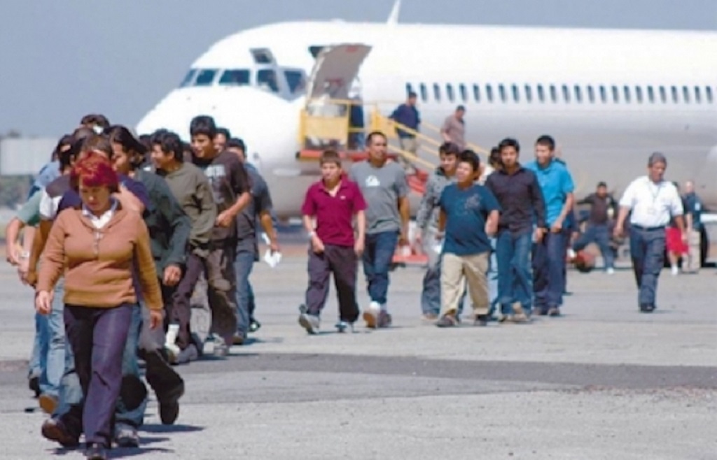 Repatriados más de 100 migrantes venezolanos desde Chile