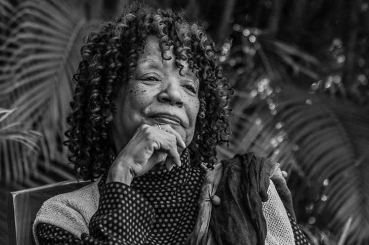 Rechazan en Cuba acciones contra poetisa Nancy Morejón en el exterior