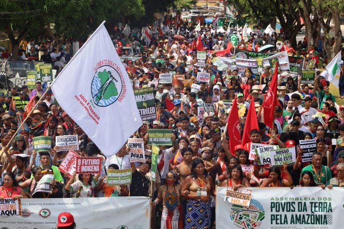 Venezuela llama a recuperar el Amazonas para pueblos originarios