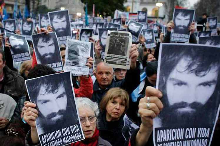 A seis años de desaparición de joven argentino miles demandan justicia