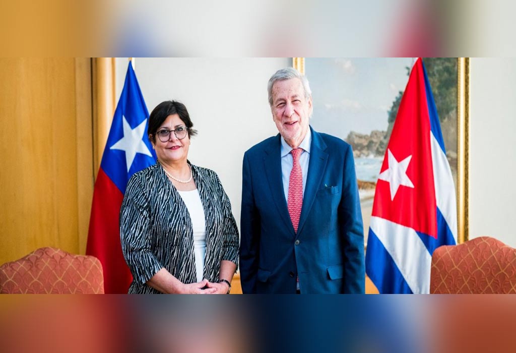 Canciller chileno recibe en audiencia a la embajadora de Cuba