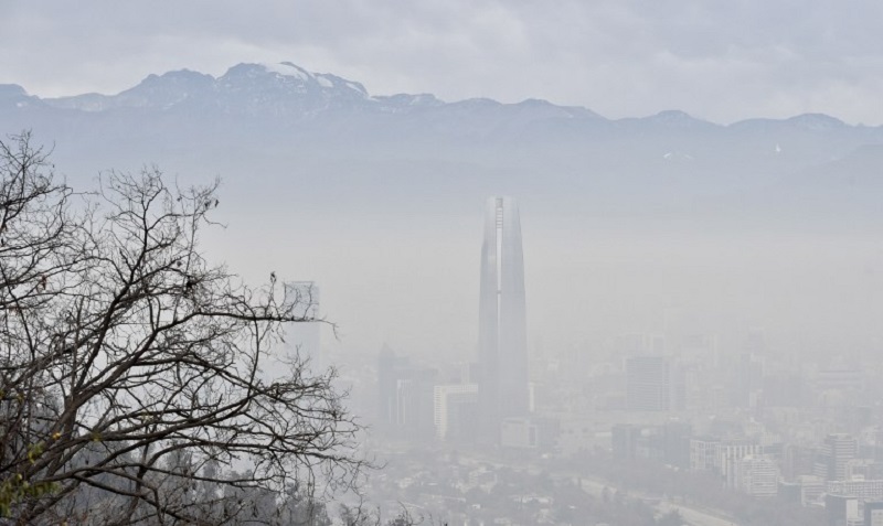 Advierten sobre mala calidad del aire en la capital chilena