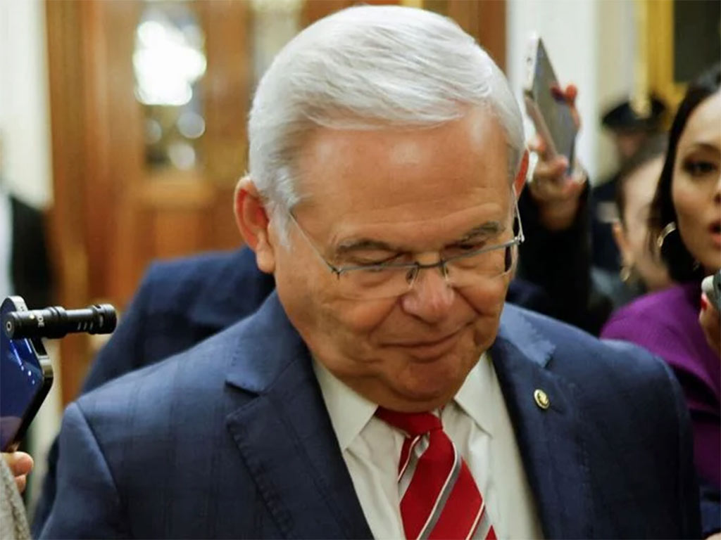 EE.UU.: Al menos 30 senadores piden renuncia de Bob Menéndez