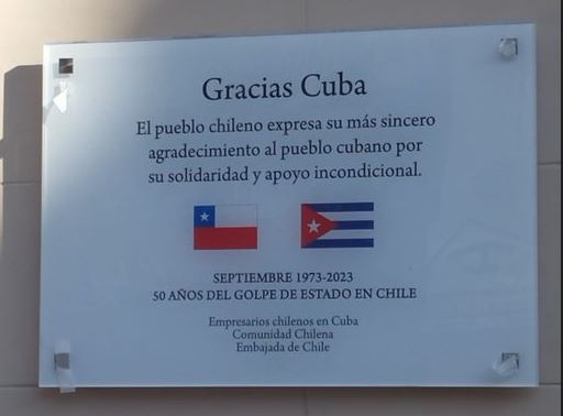 Develan en Cuba placa de agradecimiento del pueblo chileno