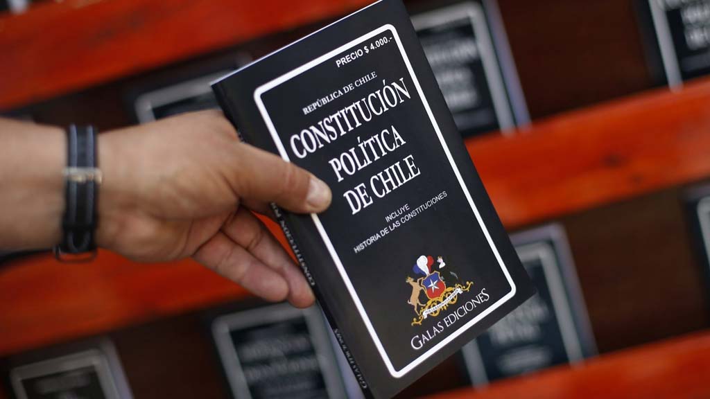 Rechazan cambios de la ultraderecha a proyecto constitucional chileno