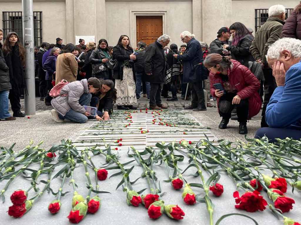 Inauguran memorial en homenaje a víctimas de la dictadura chilena