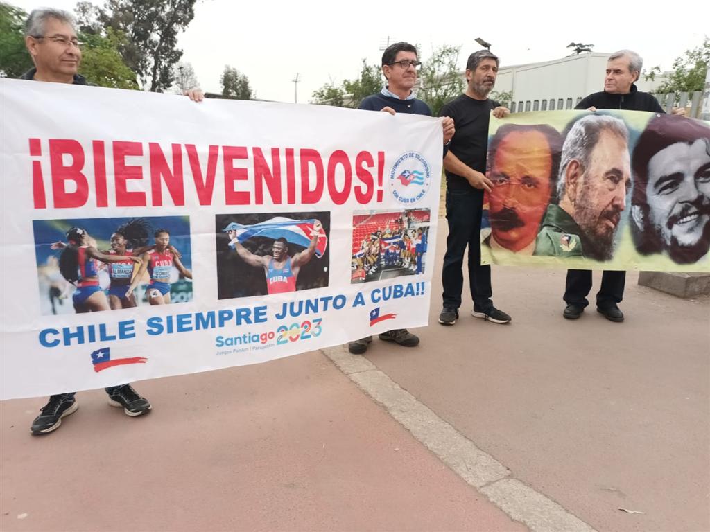 Chilenos saludaron a delegación deportiva cubana a los Panamericanos