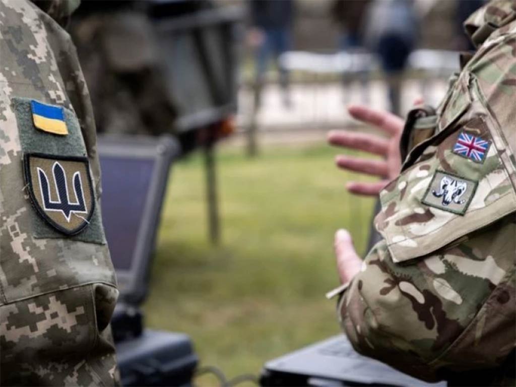 Reino Unido enviará militares a Ucrania