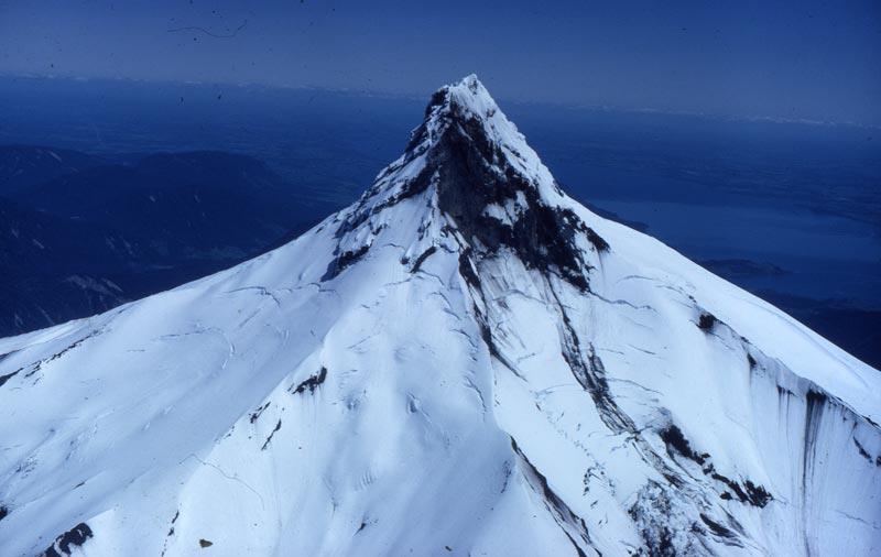 Mueren dos turistas en accidente en volcán chileno