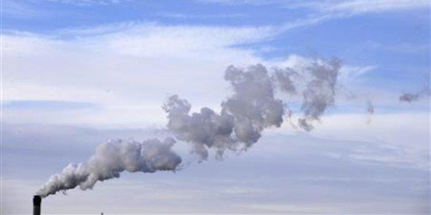 Francia reduce su huella de carbono pero de manera insuficiente para meta ambiental