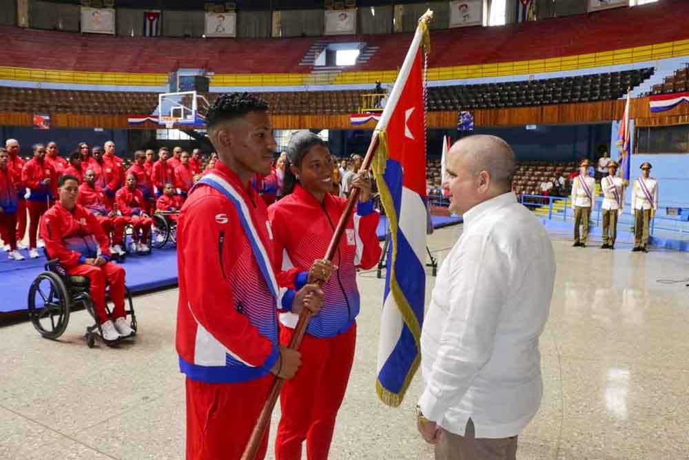 Presidente de Cuba alienta a atletas en Parapanamericanos de Chile