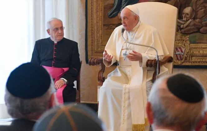 Papa Francisco pide frenar oleada de venganza y odio en Medio Oriente