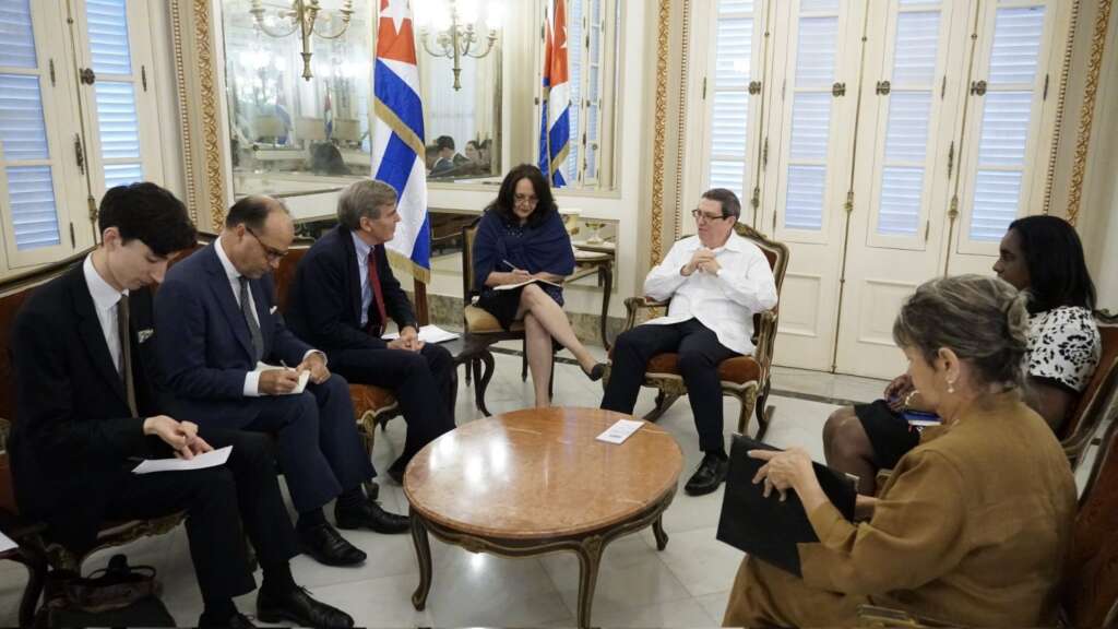 Cuba y Reino Unido subscriben acuerdo Diálogo Político y Cooperación