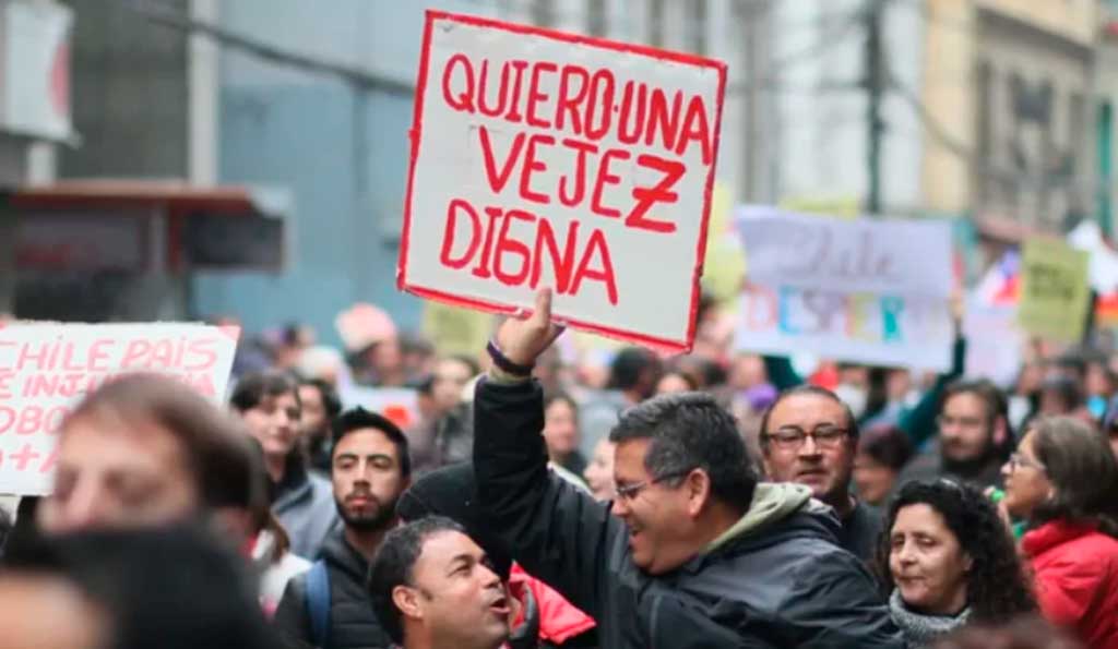 Amplia mayoría de chilenos apoya la reforma de pensiones