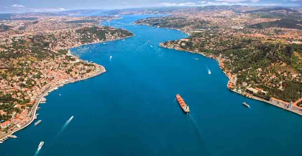 Türkiye prohíbe paso por mar Negro a buque dragaminas hacia Ucrania