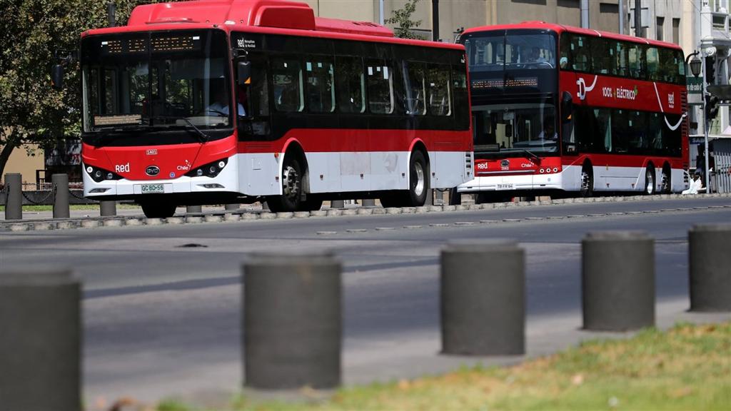 Taxistas se sumarán al paro de buses en Santiago de Chile