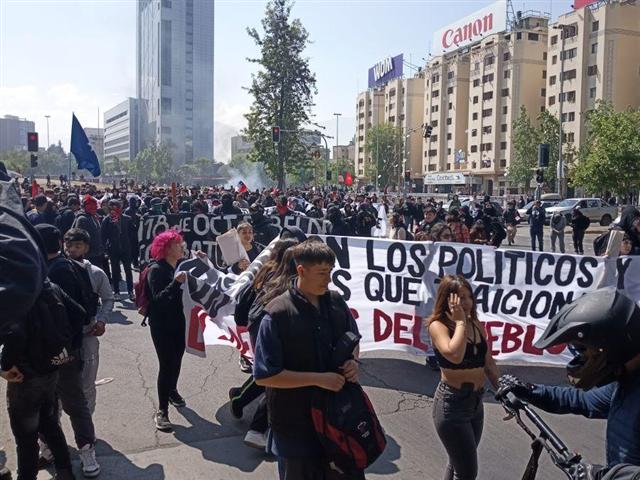 Profesores chilenos exigieron garantías de seguridad en sus labores