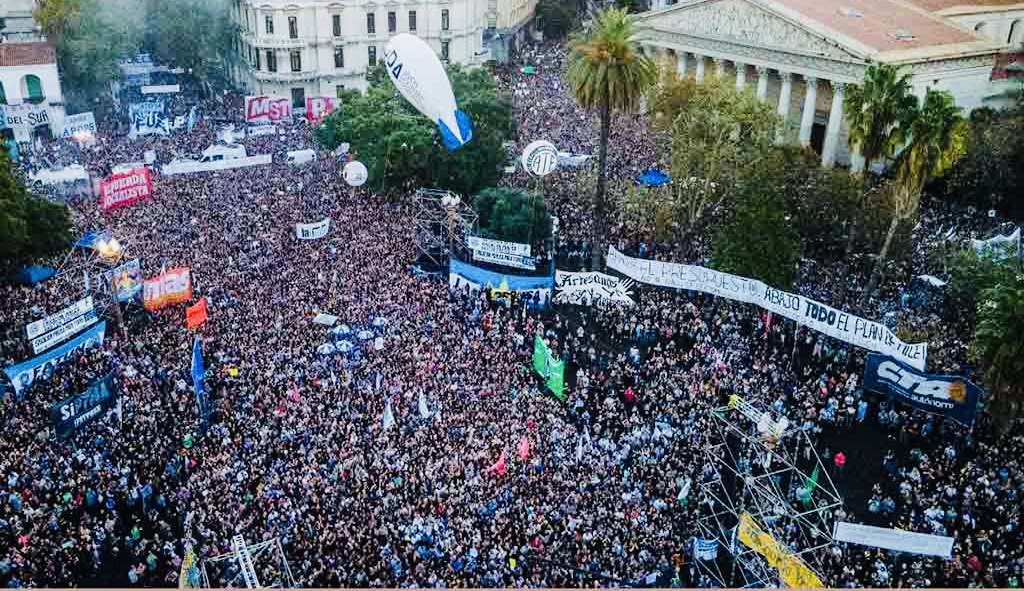Un millón de argentinas y argentinos le salen al paso a Javier Milei en defensa de la educación pública