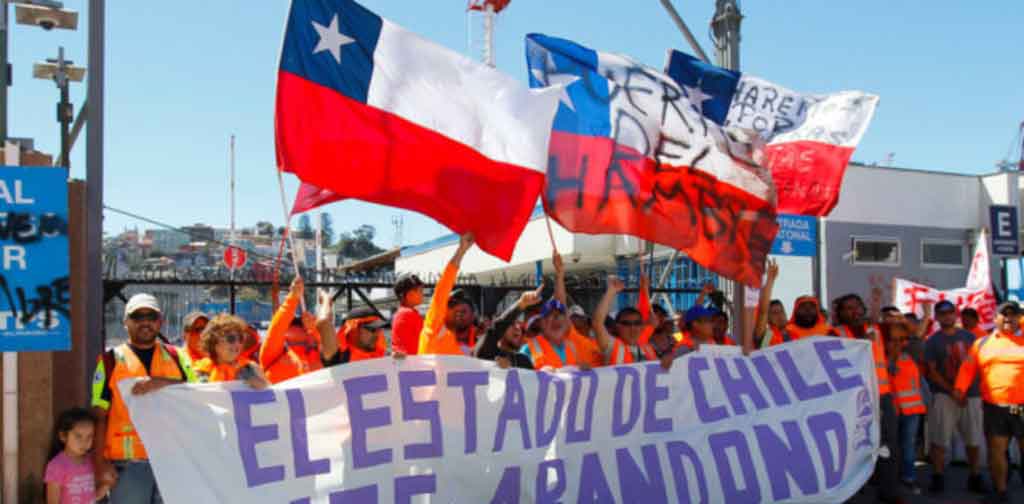 En paro trabajadores portuarios chilenos por mejoras laborales