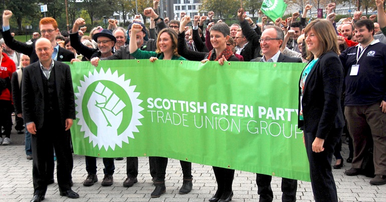 Partido Verde de Escocia precipita dimisión del Primer Ministro por abandonar objetivos ambientales